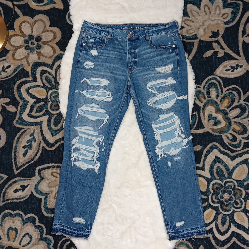 American eagle tomgirl distressed button fly jeans sz 12